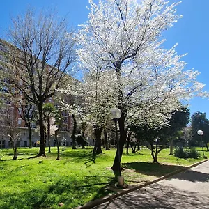 https://grazioso-bilocale-sul-naviglio.it-lombardy.com